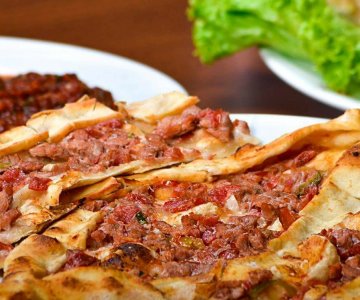 Kuşbaşılı Pide